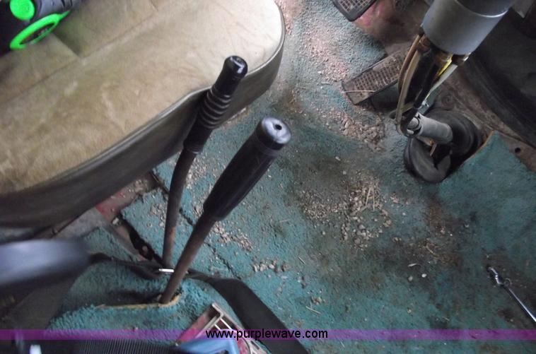 image for item 5853 1980 Ford F8000 dump truck