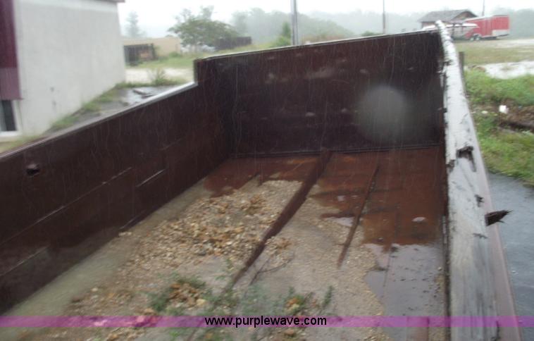 image for item 5853 1980 Ford F8000 dump truck