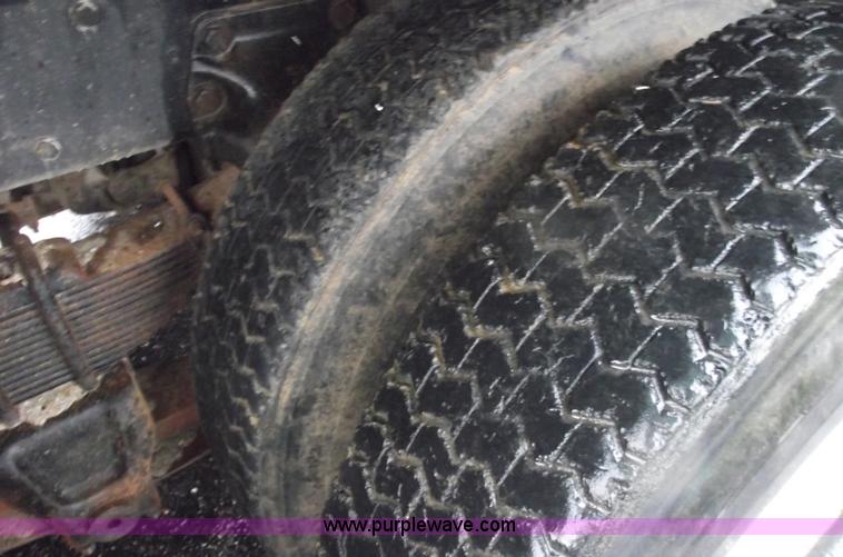 image for item 5853 1980 Ford F8000 dump truck