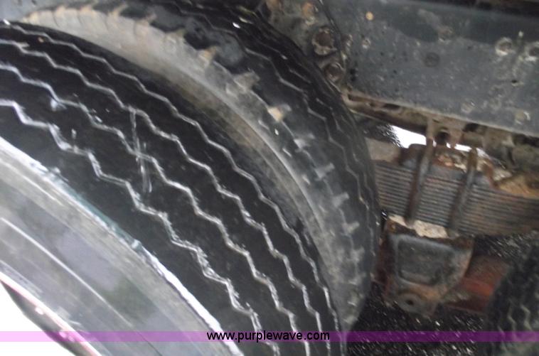 image for item 5853 1980 Ford F8000 dump truck