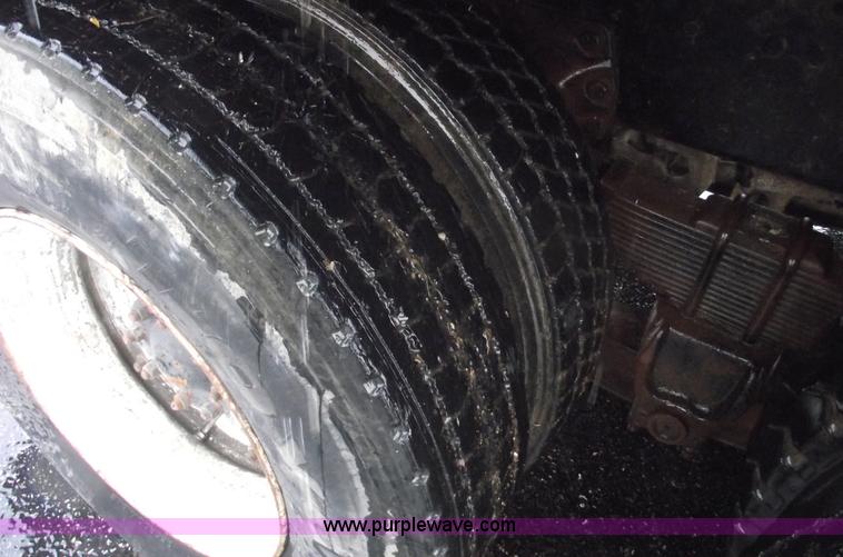 image for item 5853 1980 Ford F8000 dump truck