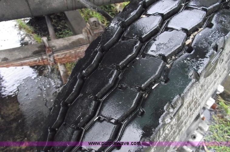 image for item 5853 1980 Ford F8000 dump truck