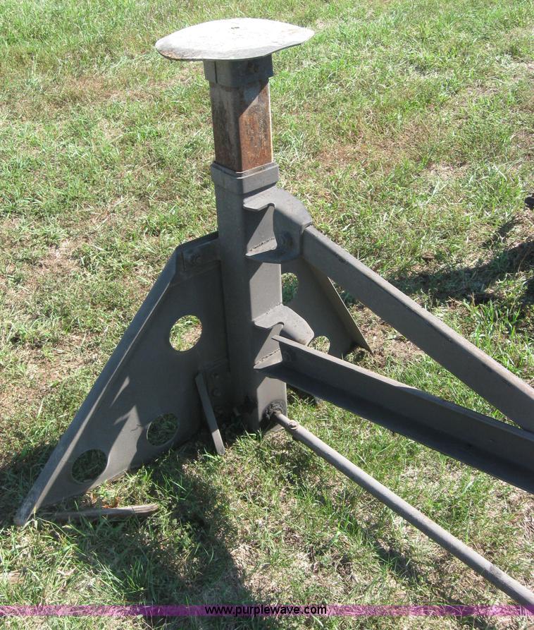 image for item 2276 Holland semi trailer landing gear