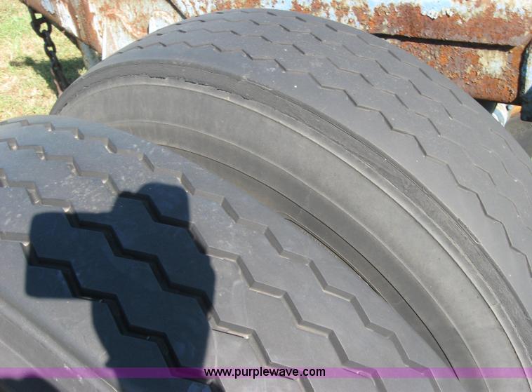 image for item 2279 Strick Model-400 semi trailer converter dolly