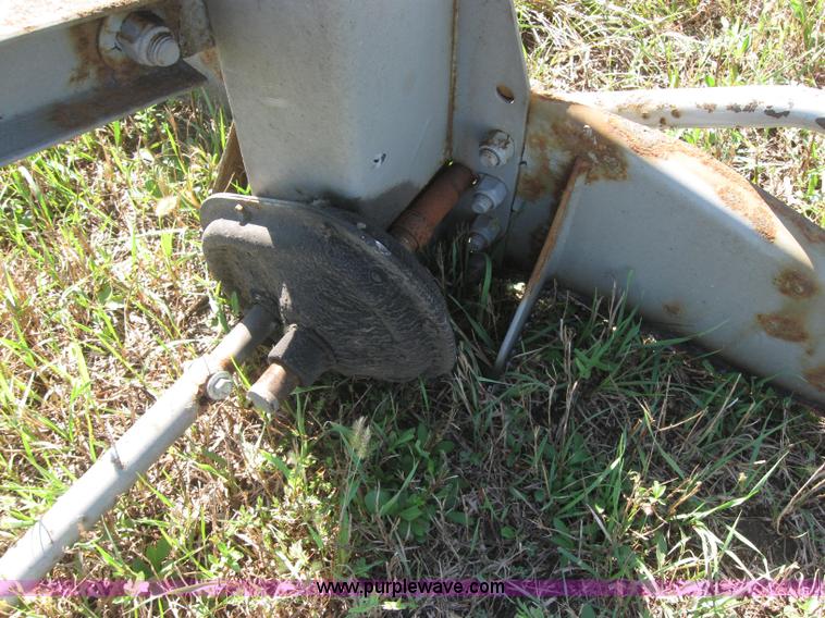 image for item 2281 Great Dane semi landing gear