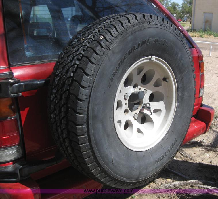 image for item 2978 1993 Isuzu Rodeo