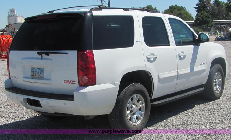 image for item 4735 2007 GMC Yukon