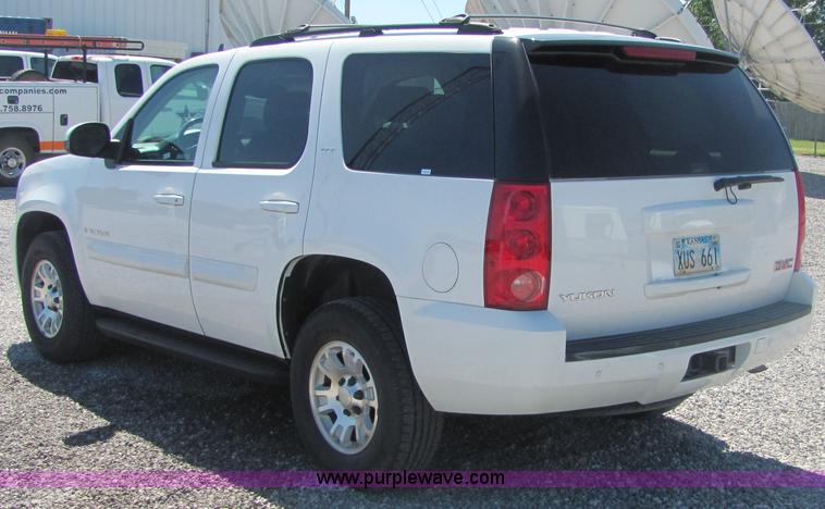 image for item 4735 2007 GMC Yukon