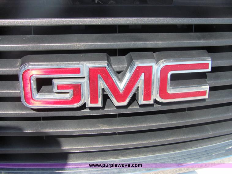 image for item 4735 2007 GMC Yukon