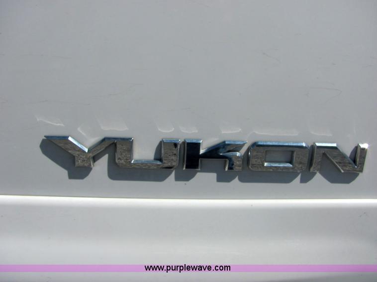 image for item 4735 2007 GMC Yukon