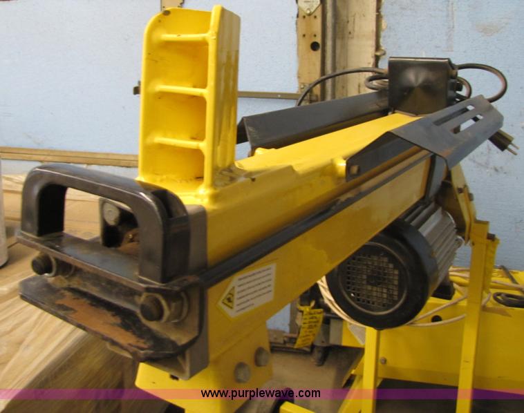 image for item 4769 R-Kraft log splitter