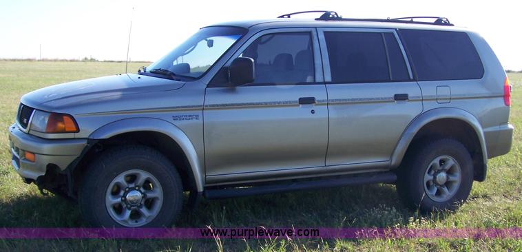 image for item 7303 1997 Mitsubishi Montero Sport LS