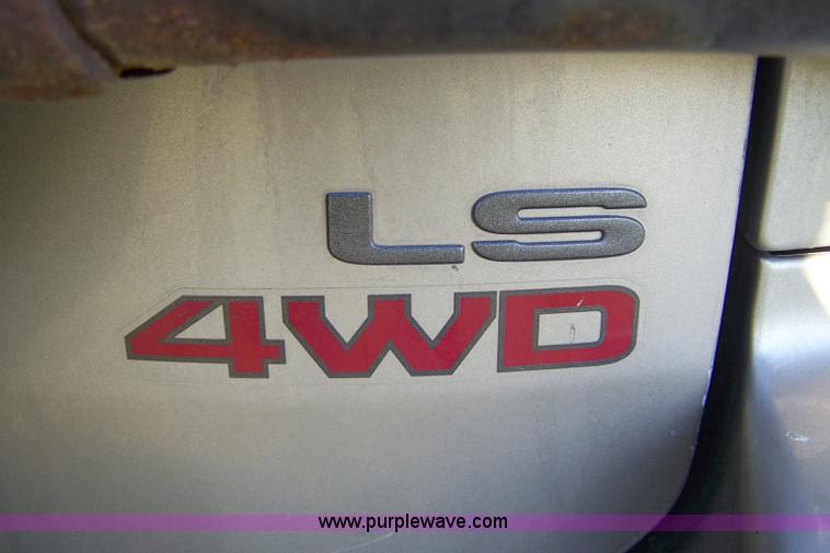 image for item 7303 1997 Mitsubishi Montero Sport LS