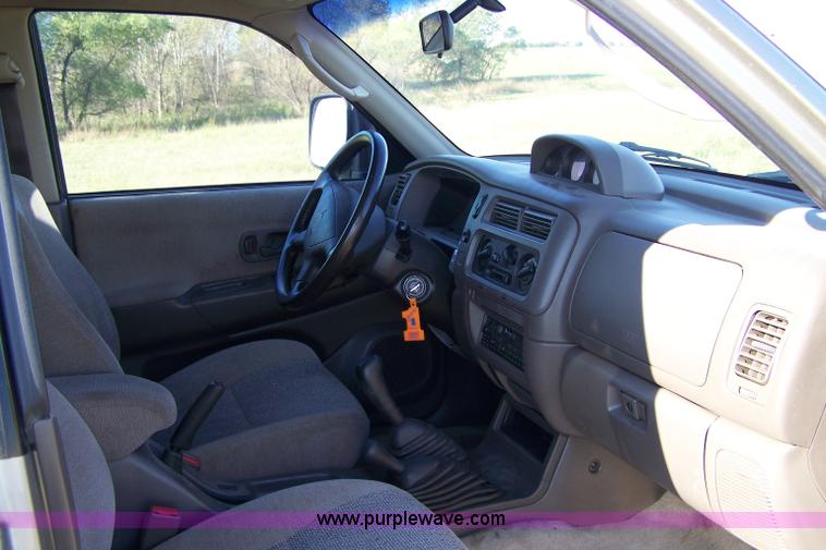 image for item 7303 1997 Mitsubishi Montero Sport LS