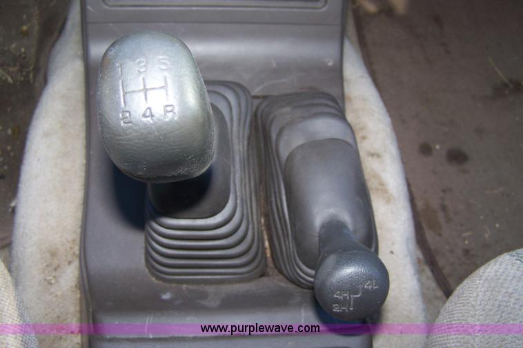 image for item 7303 1997 Mitsubishi Montero Sport LS