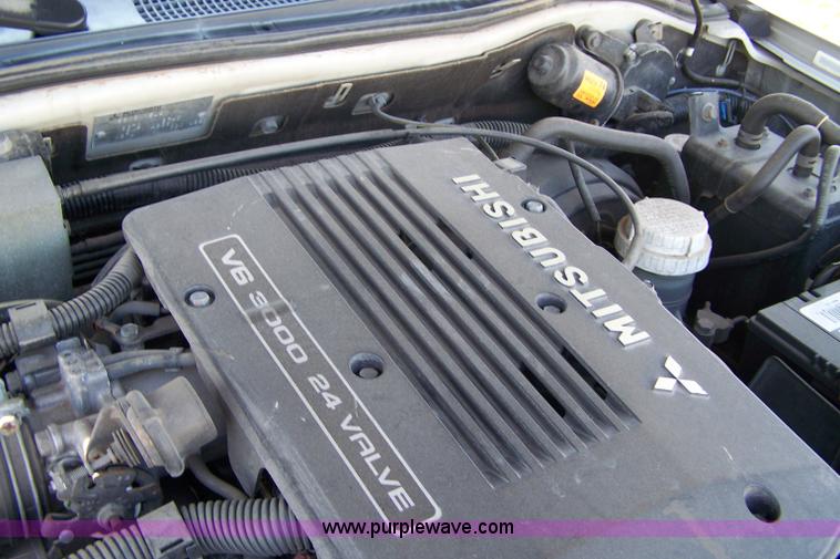 image for item 7303 1997 Mitsubishi Montero Sport LS