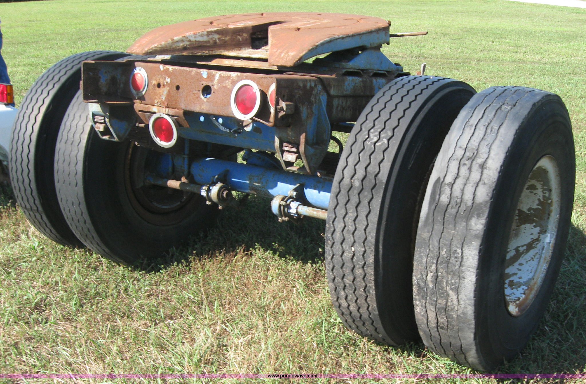 Strick Model400 semi trailer converter dolly in Wamego, KS Item 2279