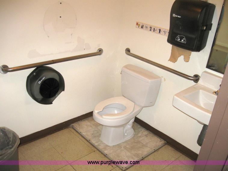 image for item 1554 1990 Heartland Home KanBuild 28' x 66' double wide portable classroom unit