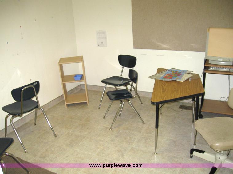 image for item 1554 1990 Heartland Home KanBuild 28' x 66' double wide portable classroom unit