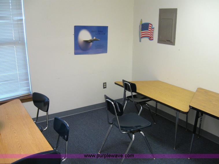 image for item 1554 1990 Heartland Home KanBuild 28' x 66' double wide portable classroom unit