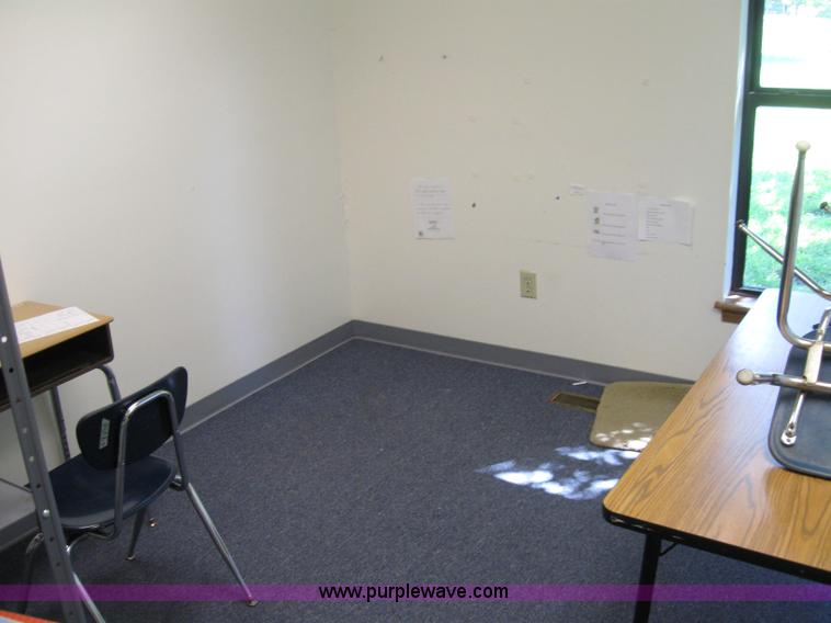 image for item 1554 1990 Heartland Home KanBuild 28' x 66' double wide portable classroom unit