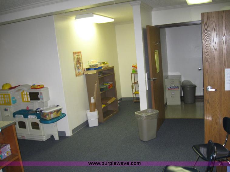 image for item 1554 1990 Heartland Home KanBuild 28' x 66' double wide portable classroom unit