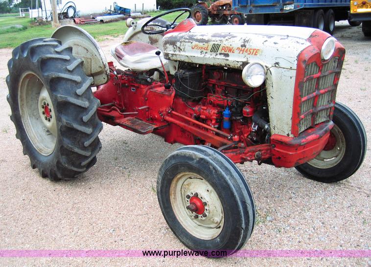 image for item 1701 Ford 801 tractor
