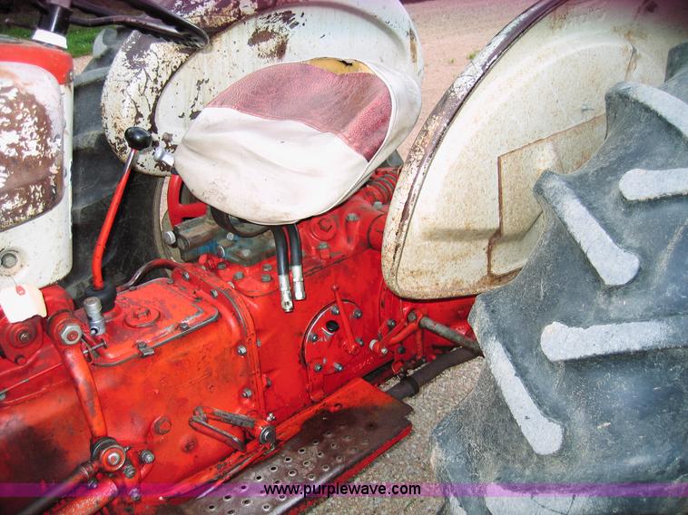 image for item 1701 Ford 801 tractor