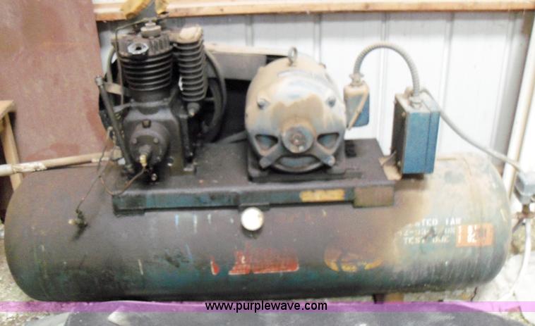 image for item 2021 1962 Army air compressor