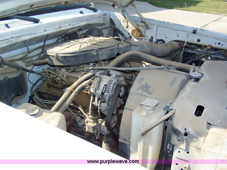 image for item 2291 1993 Dodge Ram D150 pickup truck