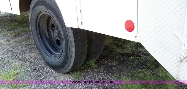 image for item 2292 1979 Ford F600 bucket truck