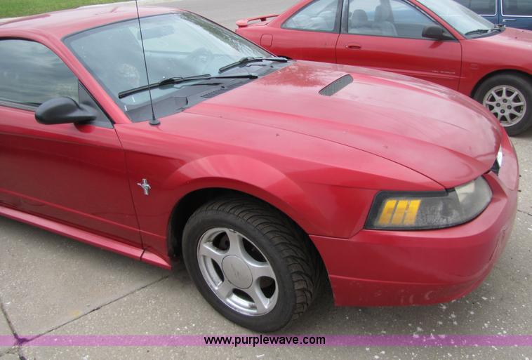 image for item 2396 2002 Ford Mustang