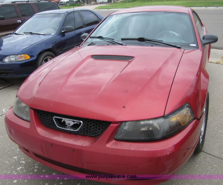 image for item 2396 2002 Ford Mustang