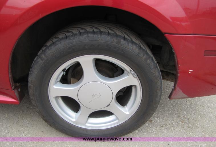 image for item 2396 2002 Ford Mustang