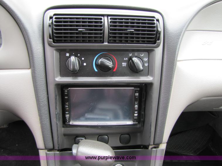 image for item 2396 2002 Ford Mustang