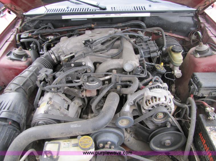 image for item 2396 2002 Ford Mustang