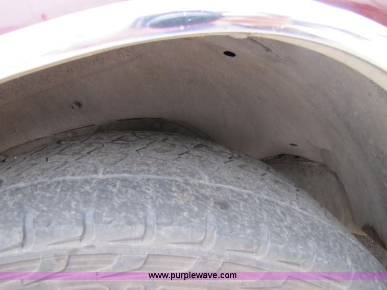 image for item 2398 1995 Chevrolet C1500 Suburban