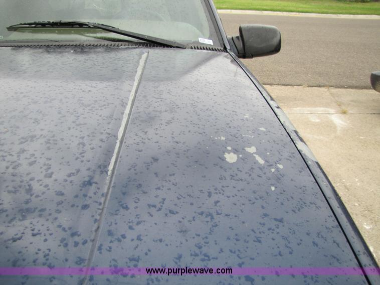 image for item 2399 1995 GMC K1500 Suburban