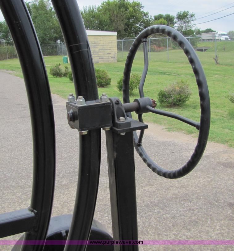 image for item 2401 2001 Spaceball SB2002 gyrosphere