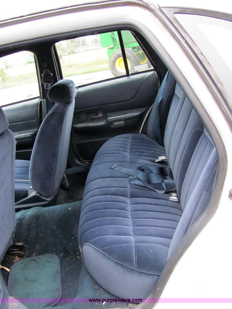 image for item 2414 1993 Ford Crown Victoria Police Interceptor
