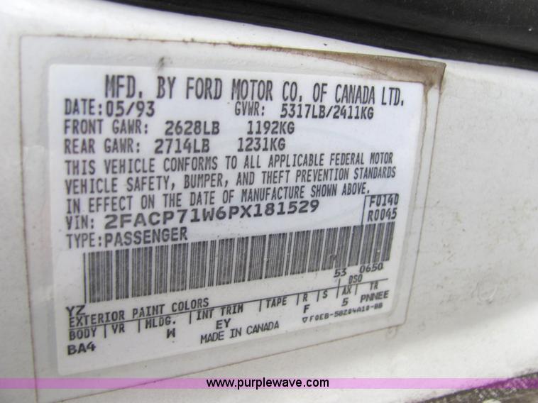 image for item 2414 1993 Ford Crown Victoria Police Interceptor