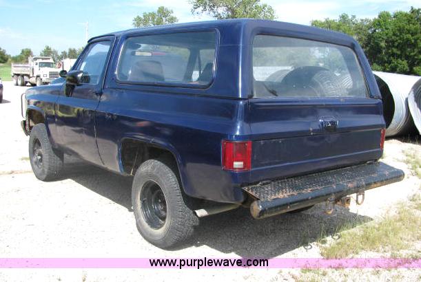 image for item 2579 1985 Chevrolet D10 Military Blazer