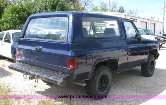 image for item 2579 1985 Chevrolet D10 Military Blazer