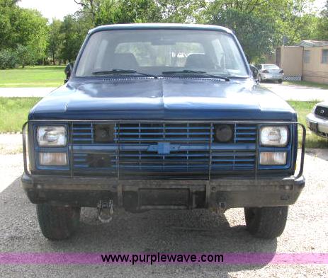 image for item 2579 1985 Chevrolet D10 Military Blazer