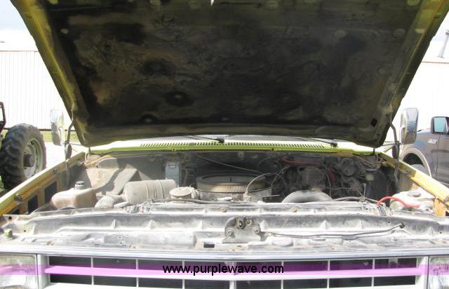 image for item 2581 1986 Chevrolet K30 Custom Deluxe