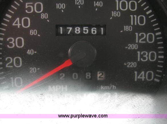 image for item 2582 2005 Ford Crown Victoria Police Interceptor