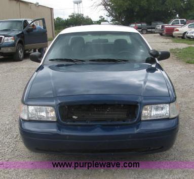 image for item 2583 2005 Ford Crown Victoria Police Interceptor