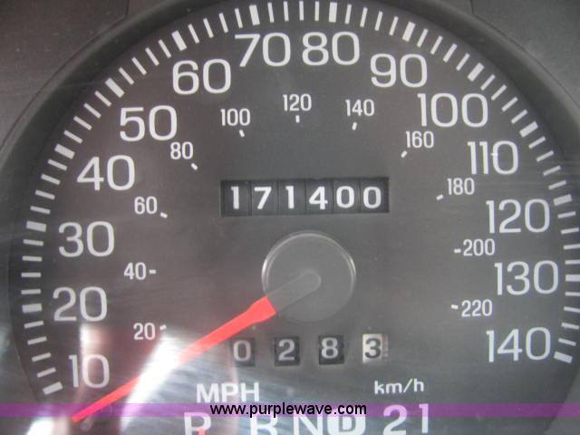 image for item 2583 2005 Ford Crown Victoria Police Interceptor