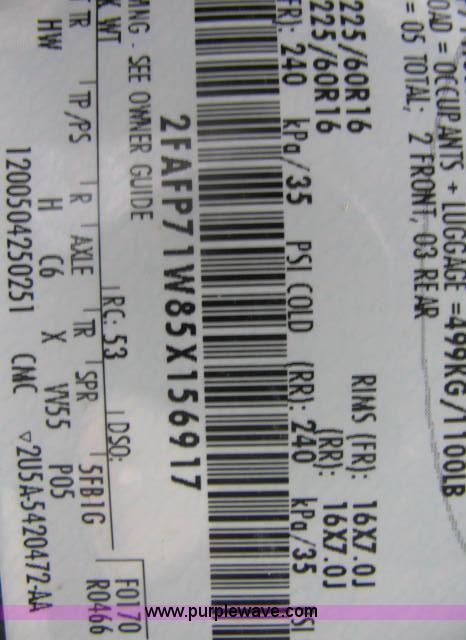 image for item 2583 2005 Ford Crown Victoria Police Interceptor