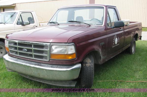 image for item 2584 1996 Ford F150